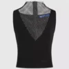 Top con cuello en V y malla con pedrería