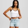 TOP CON TIRANTES Y DETALLES DE RIBETE