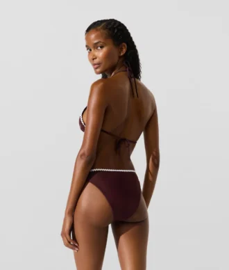 Top de bikini triangular con festones