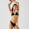 TOP DE BIKINI TRIANGULAR CON FLORES