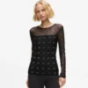 Top de malla con autógrafo de pedrería