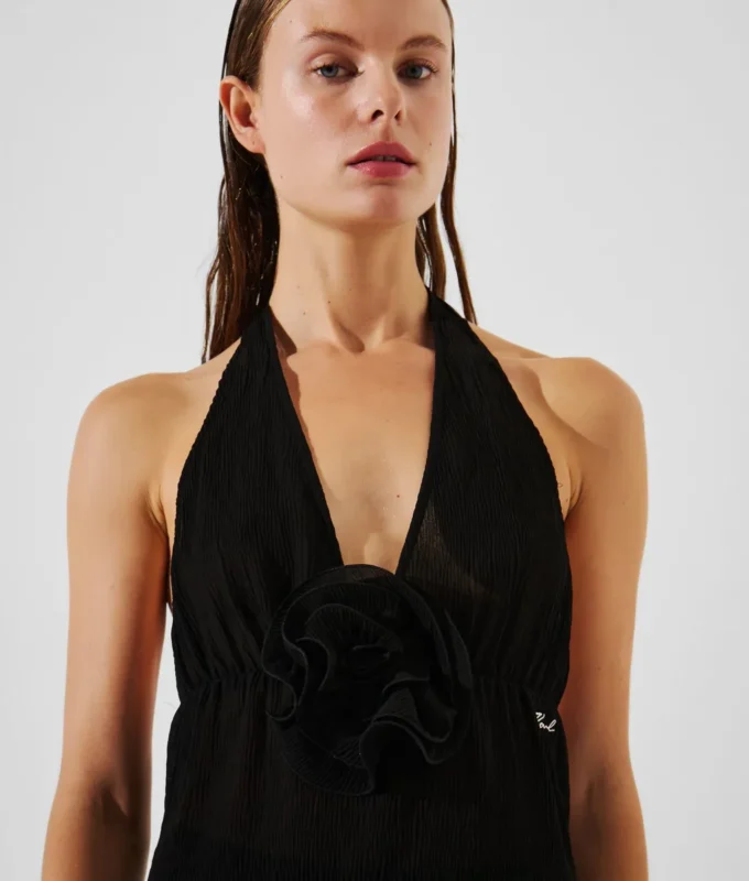 TOP HALTER PLISADO CON FLORES