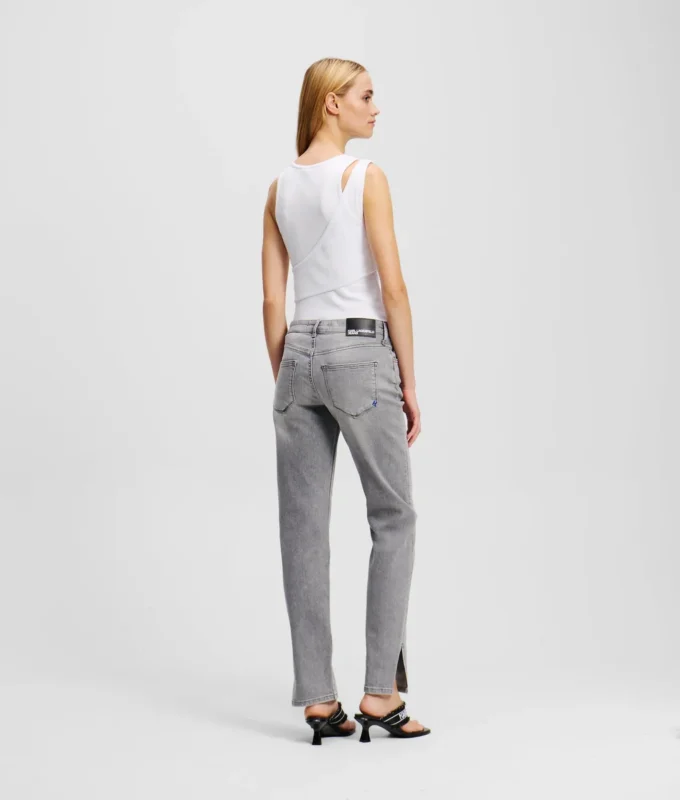 VAQUEROS SLIM DE TALLA MEDIA Y BAJAS ATERCIOPELADAS
