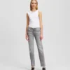 VAQUEROS SLIM DE TALLA MEDIA Y BAJAS ATERCIOPELADAS