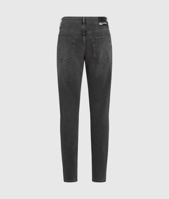 Vaqueros slim lavados