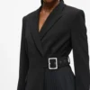 Vestido blazer entallado