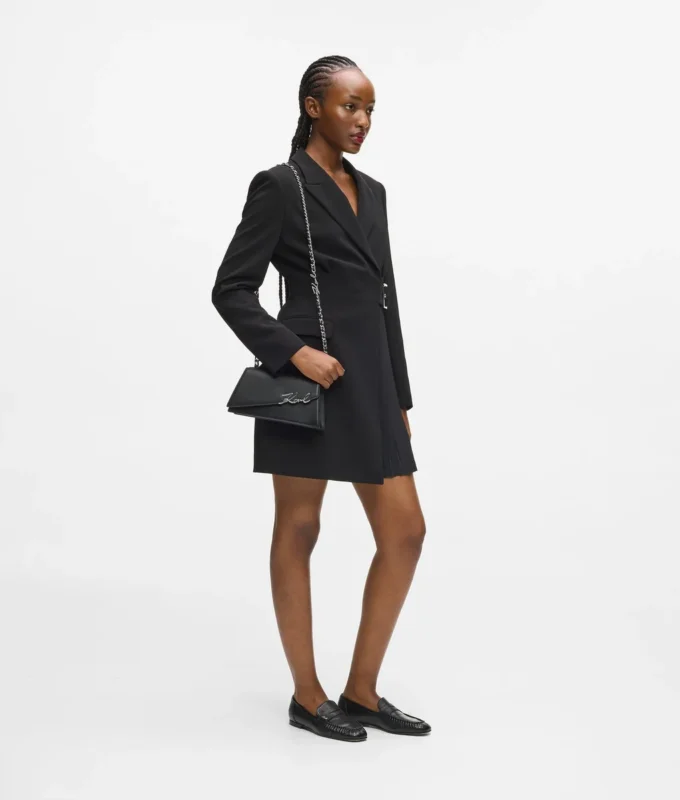 Vestido blazer entallado