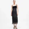 Vestido con flecos y lentejuelas
