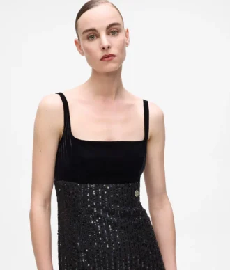 Vestido con flecos y lentejuelas