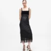Vestido con flecos y lentejuelas