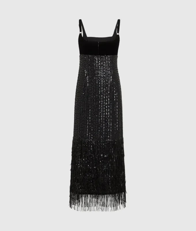 Vestido con flecos y lentejuelas