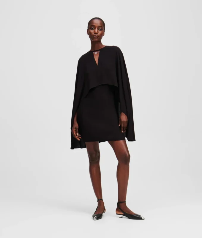 VESTIDO CORTO CON CAPA