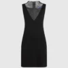 Vestido de malla con pedrería y cuello en V