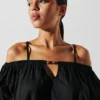 VESTIDO DE PLAYA CON HOMBROS DESCUBIERTOS DE K/SIGNATURE