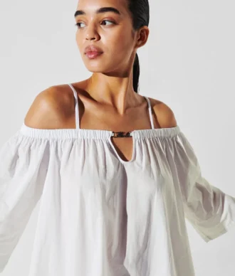 VESTIDO DE PLAYA CON HOMBROS DESCUBIERTOS DE K/SIGNATURE