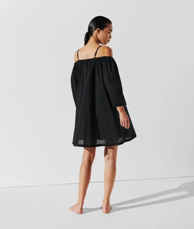 VESTIDO DE PLAYA CON HOMBROS DESCUBIERTOS DE K/SIGNATURE