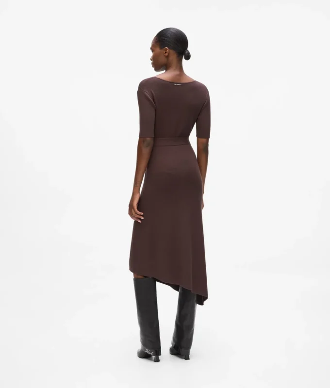 Vestido de punto con cinturón