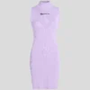 VESTIDO DE PUNTO CON CUELLO ALTO