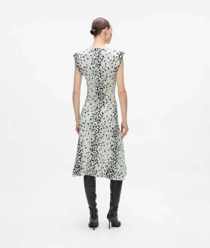 Vestido de punto con estampado de leopardo de las nieves