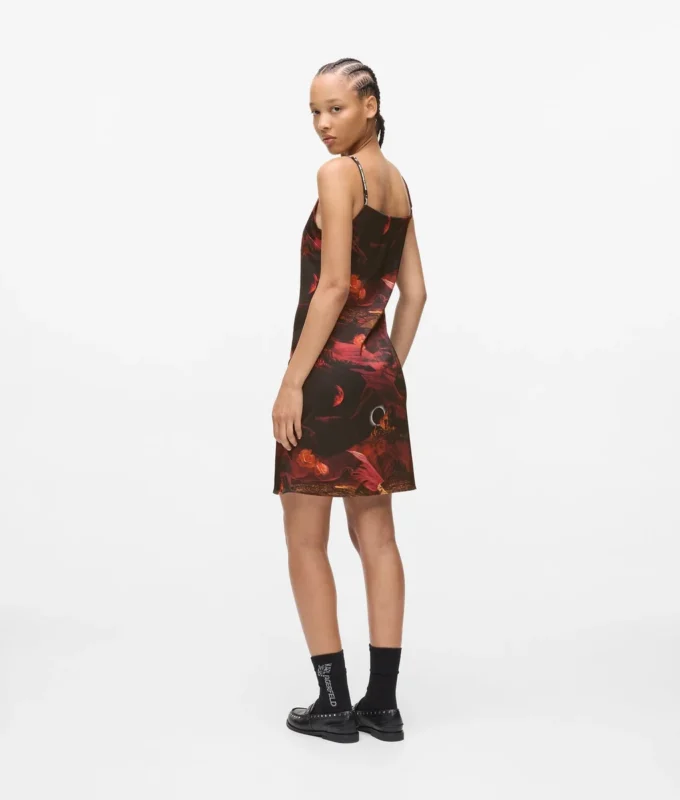 Vestido de satén con estampado integral