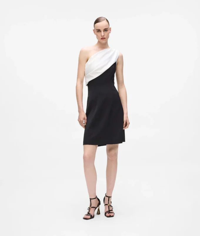 Vestido drapeado con un solo hombro