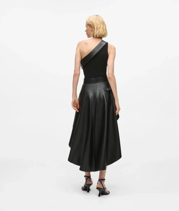 Vestido motero de un solo hombro