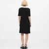 Vestido polo con cuello característico