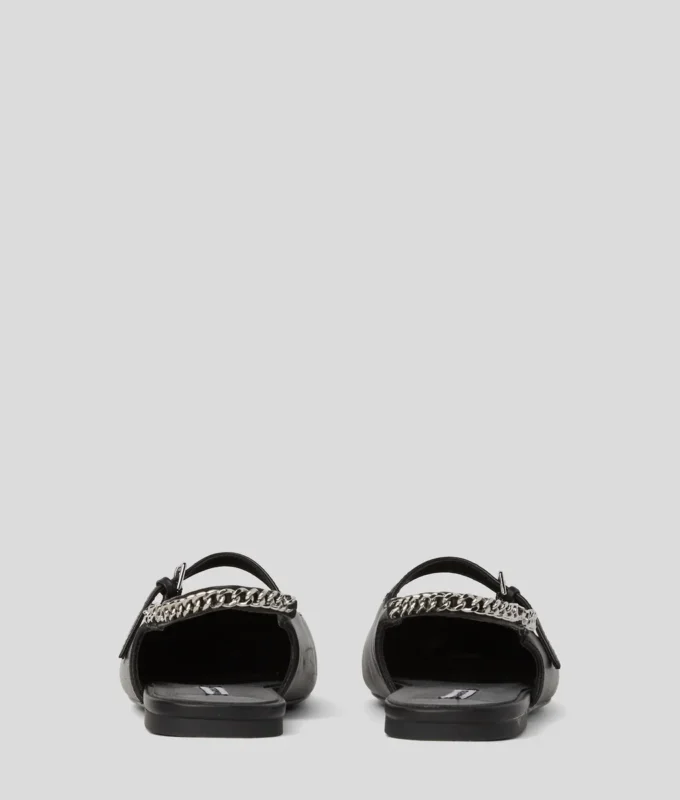 ZAPATOS CON CORREA TRASERA Y CADENA KONNIE SIGNIA